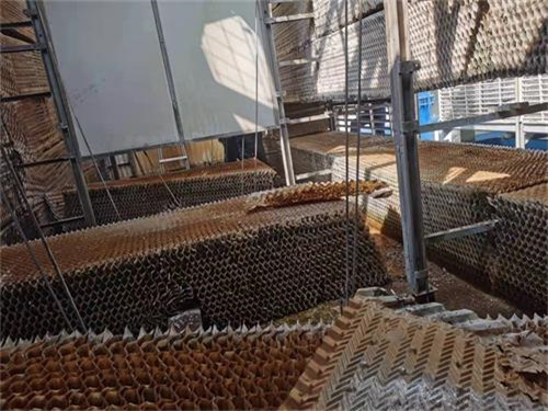 冷卻塔“冒白煙”是怎么回事？,冷卻塔冒白煙正常嗎